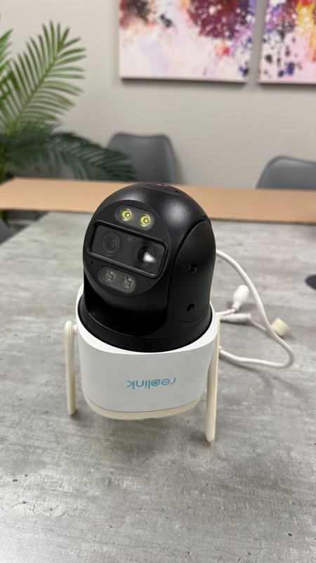 Reolink TrackMix Wired LTE 2K Wired 4G Security Camera with Auto-Zoom Tracking