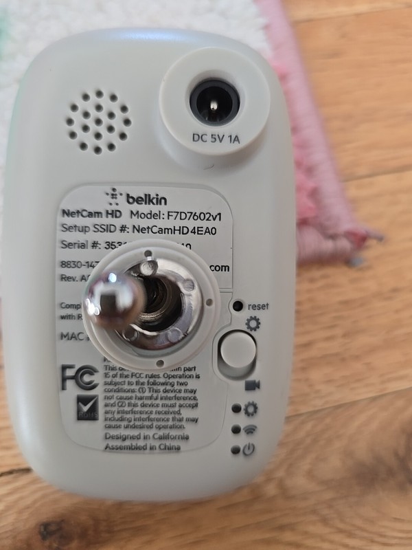 Belkin F7D7602 NetCam HD WiFi Camera gallery