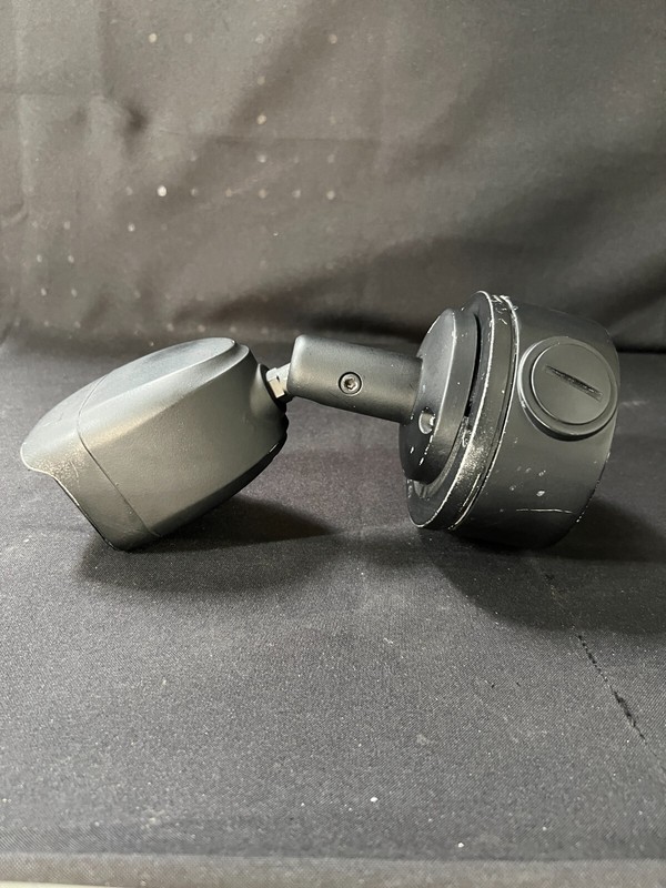 APTI Bullet Style Coaxial Camera (APTI-87C2-28WP) (2.8 mm Lens) w/ WALL MOUNT gallery