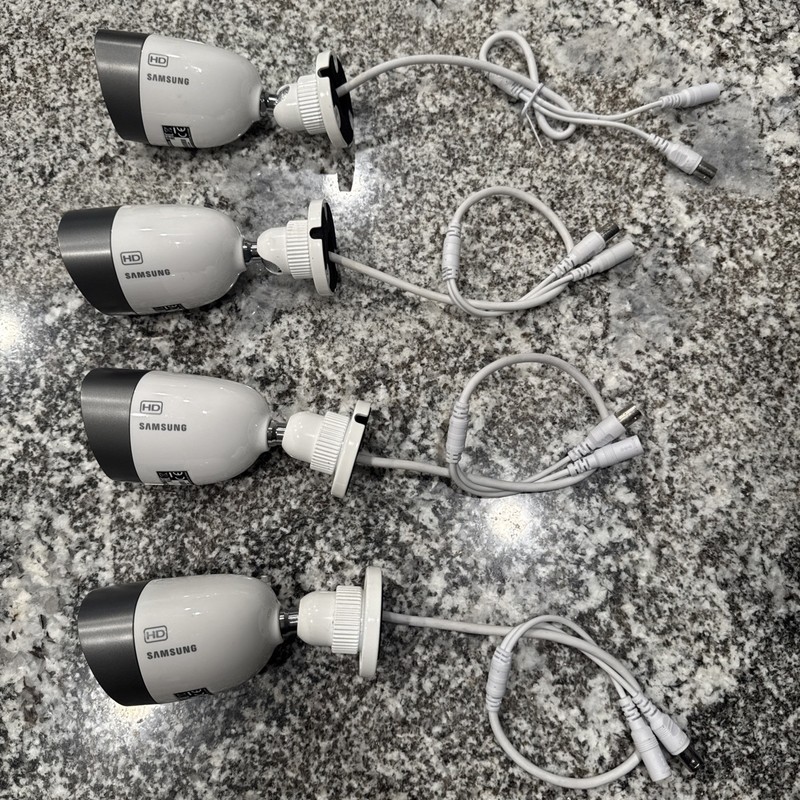 Samsung SDC-8440BCN 720p HD Weatherproof IR Camera Lot Of 4 Good Preowned