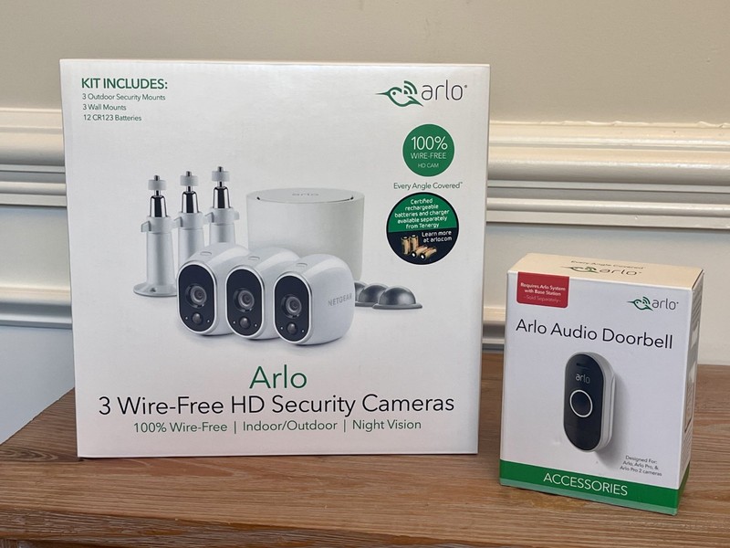 (NEW) 2019 Arlo HD 3-Camera Wireless Indoor/ Outdoor Security System+Doorbell