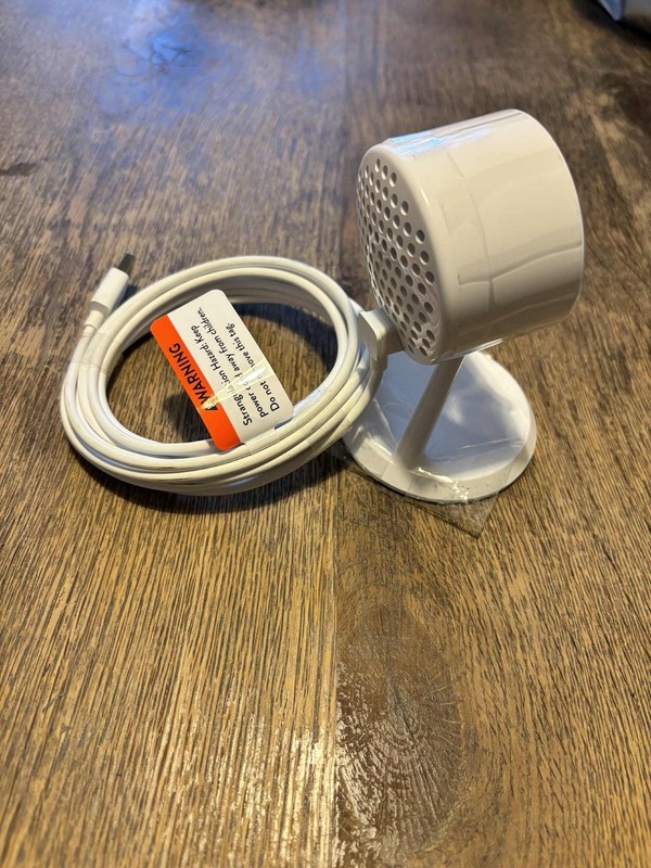 Amazon Cloud Cam 1080p Indoor Security Camera Key PB04JL White Works W/ Alexa gallery