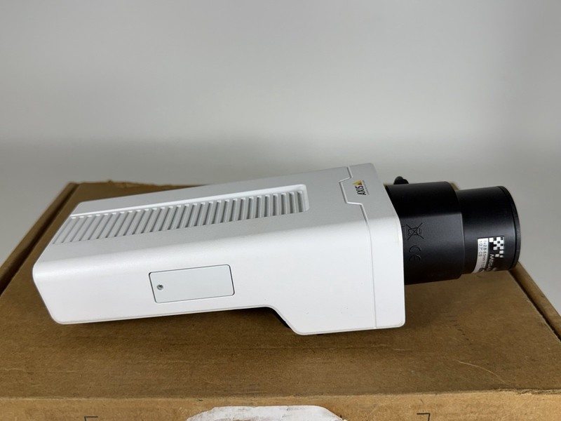 AXIS P1367 5-Megapixel Indoor Varifocal Network Box Security Camera - NEW gallery