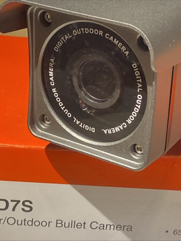Honeywell Video Systems BULLET CAMERA 650TVL/ D/N 2.8-12MM HBD7S Indoor Outdoor gallery