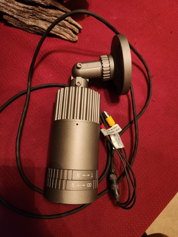 SPECO HT-7815DNV And CLINTON CE-VX50B. Outdoor/ Indoors Cameras gallery