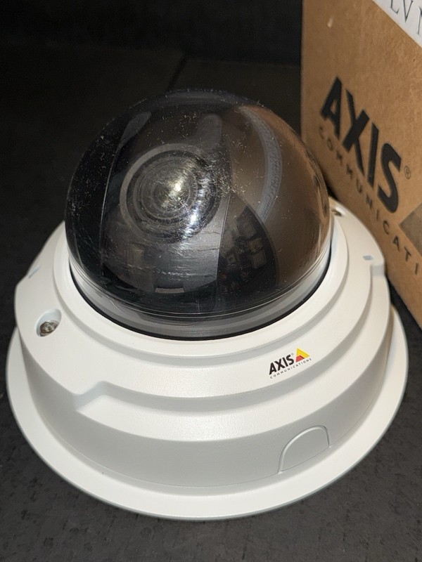 AXIS P3235-LV Network Camera gallery