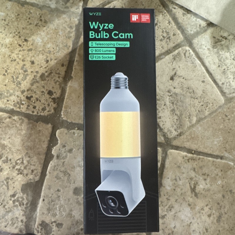 WYZE Bulb Cam Security Camera 2K HD Outdoor Light Bulb Camera Color Night Vision