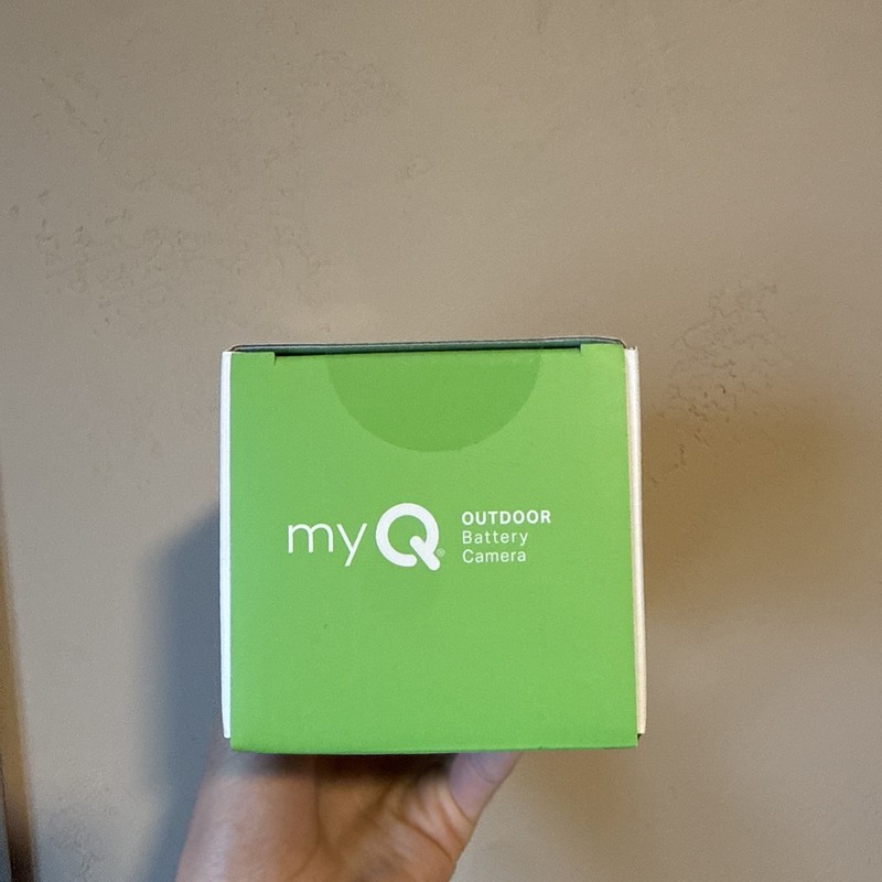 MyQ Wireless Outdoor 2K All-In-One Battery Camera | 141-4326-000 | MYQ-C39VXXW gallery