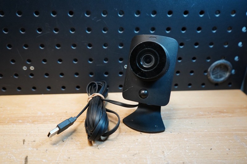 (C) SimpliSafe SSCM1 Network Security Camera w/ Power Cable Tested Working