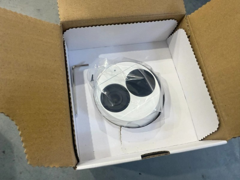 UNV Uniview 4MP IP Weatherproof IR Turret Camera IPC3614SR3-ADPF28K-G Open Box gallery