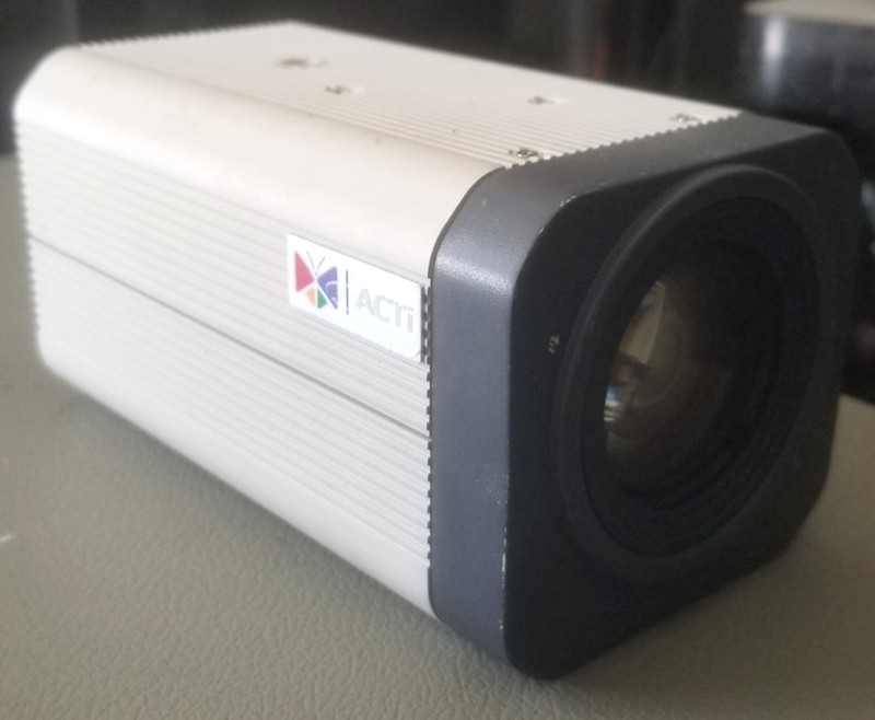 ACTi KCM-5211 Indoor Security camera 4MP ethernet web x18 zoom 1409 horiz line