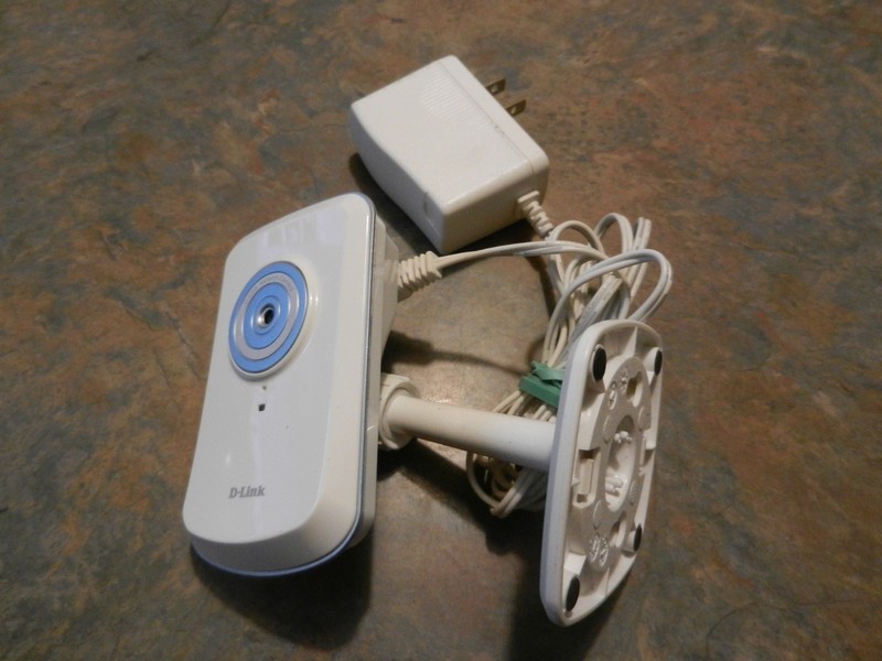 D-Link DCS-930L Wireless Network CCTV Video Camera gallery