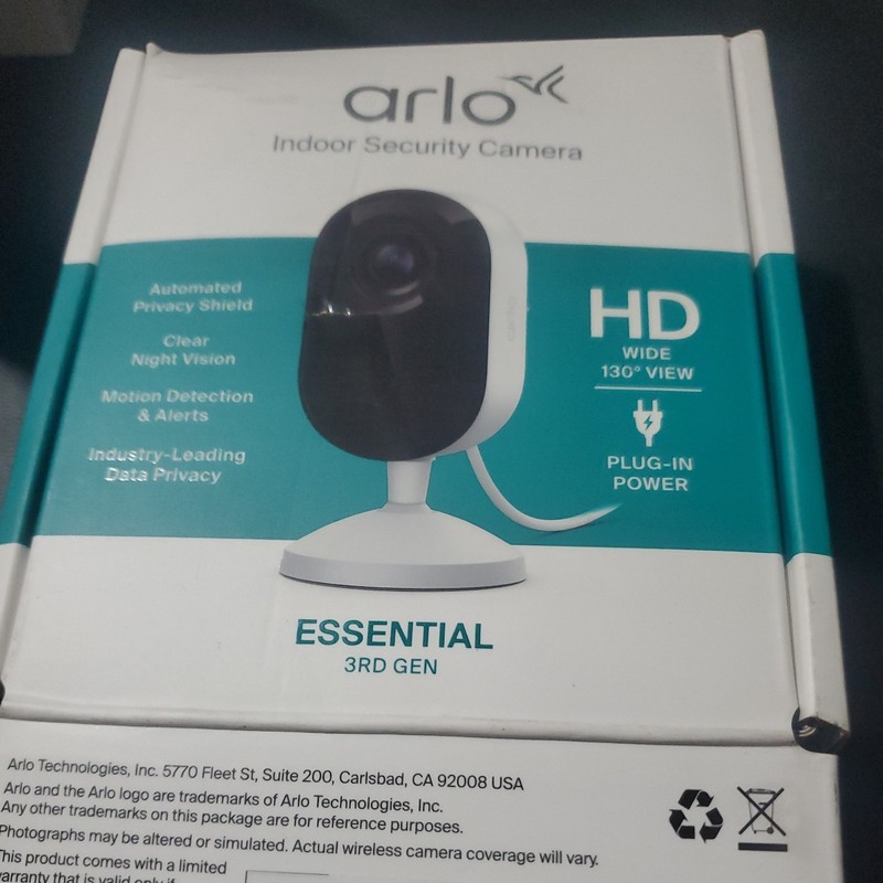 Arlo Essential Indoor Security Camera 2K (3rd Gen – 2025 – Wired Plug-in Power