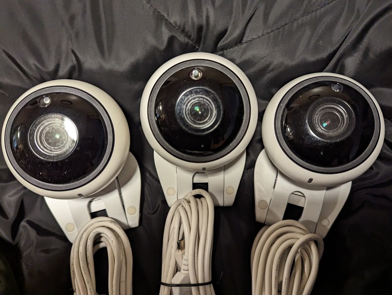Samsung Wisenet SNH-V6431BN 1080p Wi-Fi IP Camera