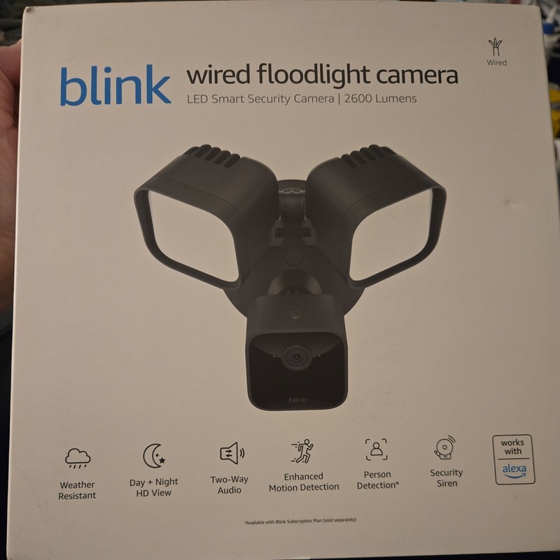 Blink Wired Floodlight Smart Security Camera, 2600 lumens, HD live View - BLACK gallery