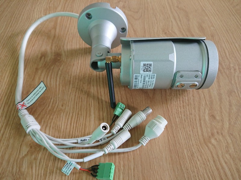Hunt HLC-7BKDS Bullet IP Camera 2MP, 2.8-12mm, 40M IR T-WDR, IP68, IK10 Wifi P2P gallery