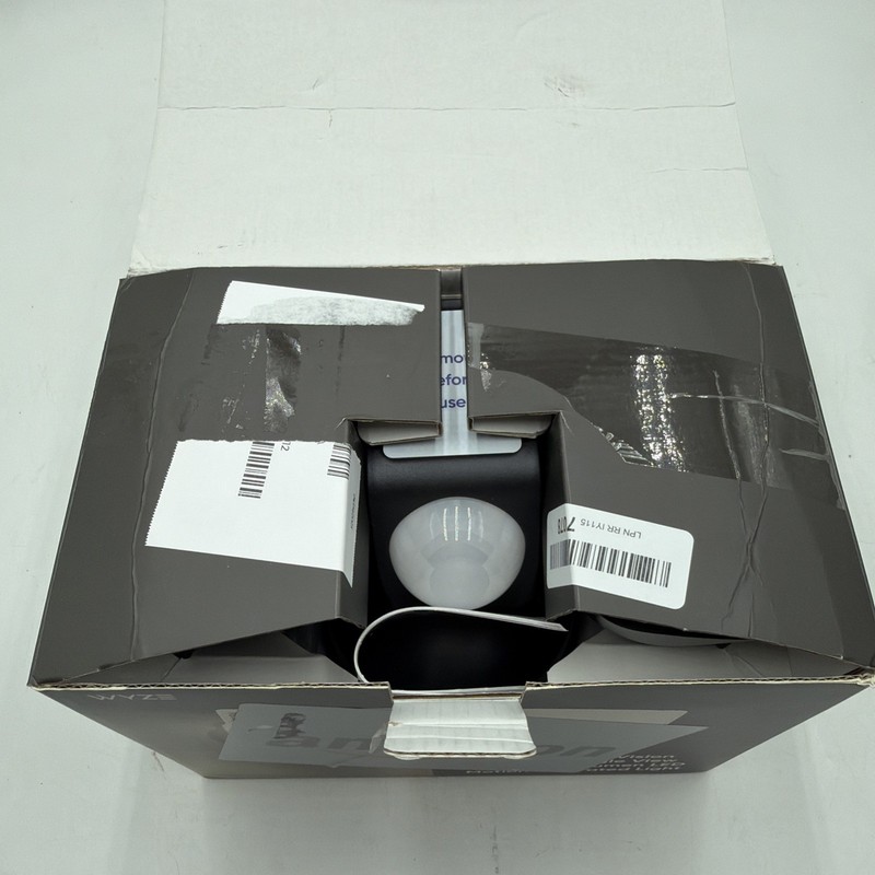 WYZE Wired Outdoor Wi-Fi Floodlight v2 Home Security Camera 2K Video BLACK gallery