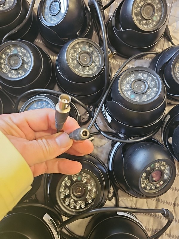 Surveillance Cameras Elite Technology 3.6 MM B&W Image Lot Of 20 Plus 8 Others gallery