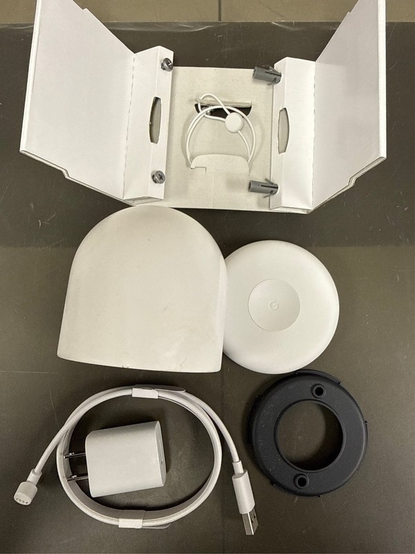 Google Nest Cam Outdoor/Indoor Security Camera with Wireless Battery - White gallery