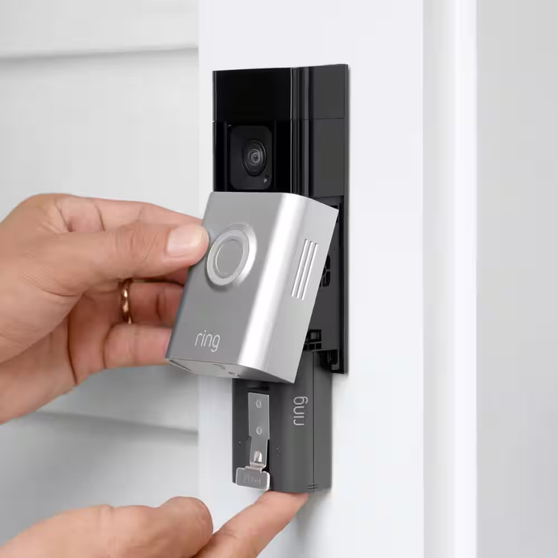 Essential Kit with Battery Doorbell plus and Indoor Cam gallery