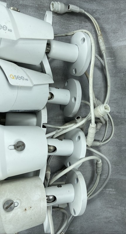Lot Of 9 QSEE IP HD Cameras Model QCN8068BA - Untested/For Parts gallery