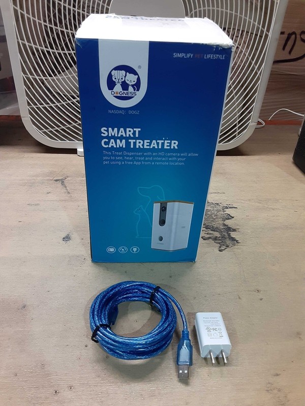 Dogness Smart HD Wifi Camera Treat Dispenser - White gallery