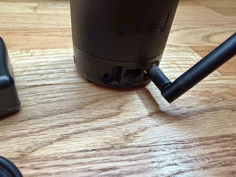 Foscam R2E 1080 Wi-Fi Camera with Power Adapter gallery