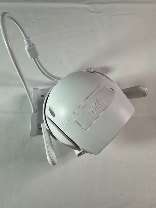 DS-QS21 White Battery Powered Dual Lens WiFi Surveillance Camera gallery