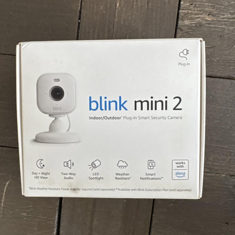 Blink Mini 2 Indoor and Outdoor White Plug-in Smart Security Camera HD Night