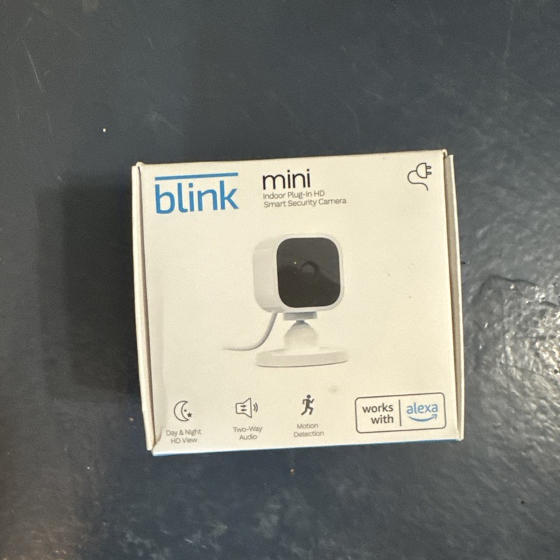 Blink Mini Indoor Plug-In Live HD Smart Security Camera (New in Box)