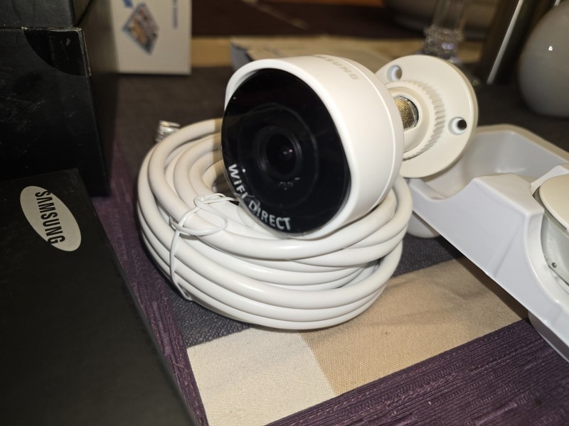 Samsung SNH-E6440 SmartCam HD Outdoor 1080p Full HD WiFi Camera gallery
