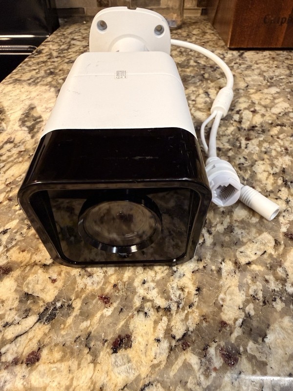 Eagle Eye Networks EN-CDUB-011a 4MP Varifocal IP Bullet Camera gallery