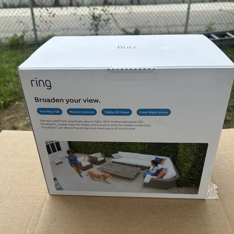 Ring Floodlight Cam Plus Outdoor Wired 1080p FHD Surveillance Camera White - NEW gallery