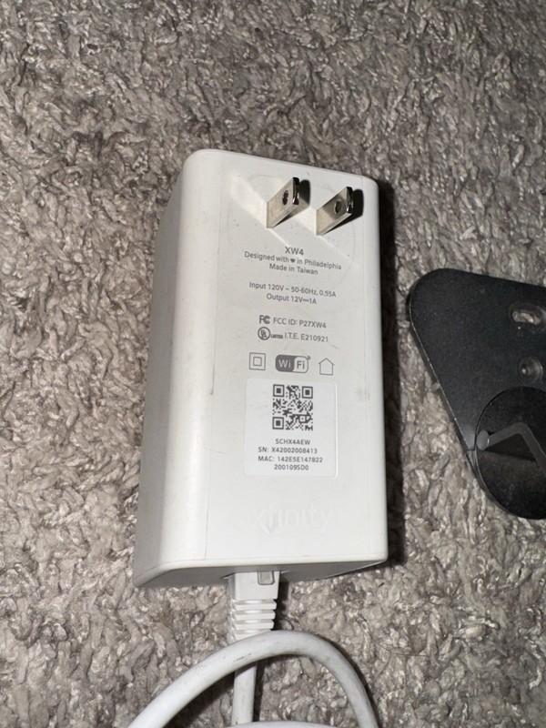 Comcast Xfinity XCAM Security Surveillance Camera with XW4 Power Adapter Untest gallery