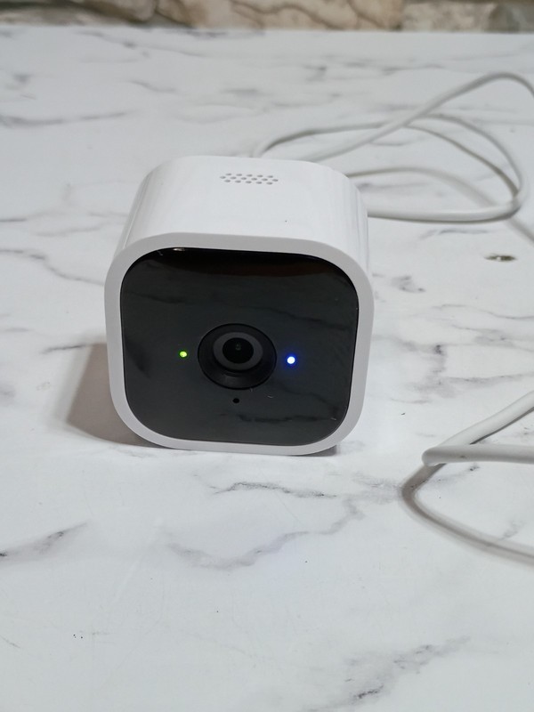 Blink Mini Plug-in Smart Security Surveillance Camera BCM00300U - White gallery