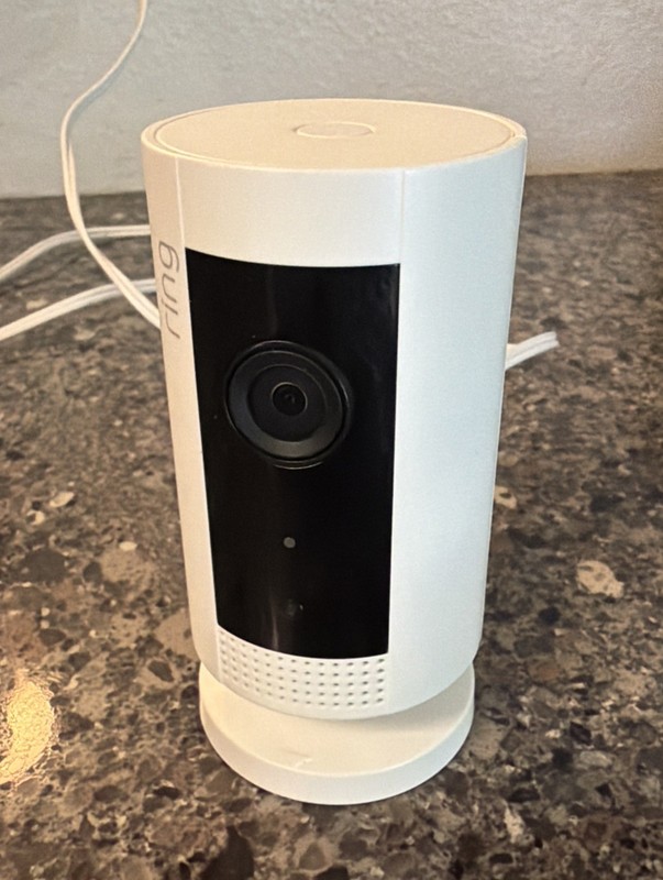 Ring Indoor Cam 1st Gen 1080p HD Security Camera White 5UM4E5 Great Condition gallery