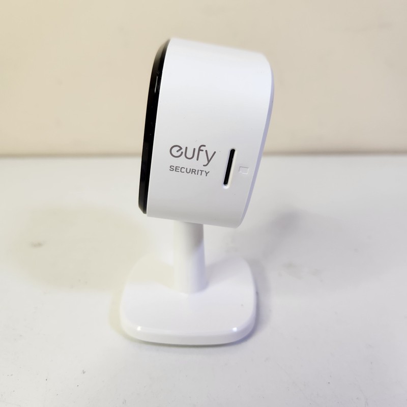 Anker Eufy T8400X Indoor Security Camera 2K Resolution USED Tested w/ Cord gallery