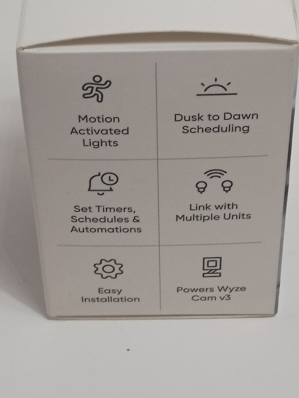 NEW in Box Wyze Smart Lamp Socket #WYZELS1 Power Adapter for Wyze Cam gallery