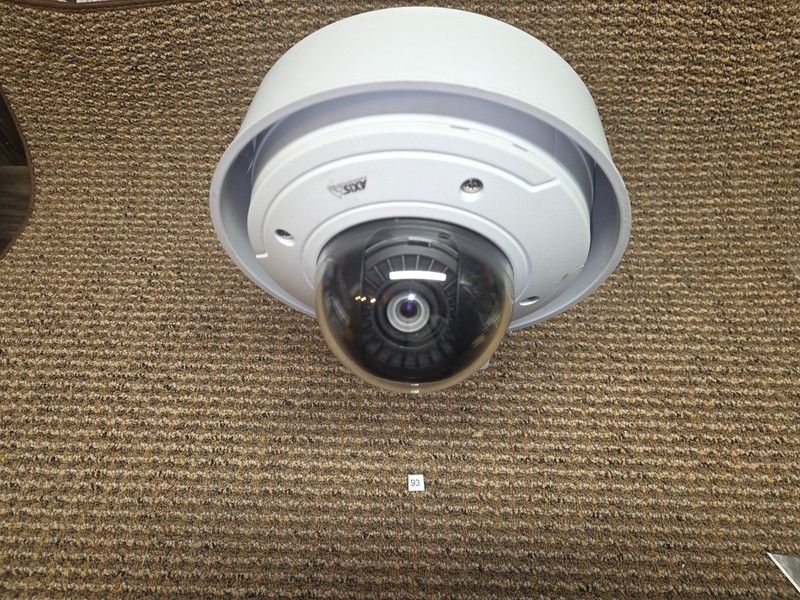 Axis P3384-VE Dome Network Camera with Mount (93)