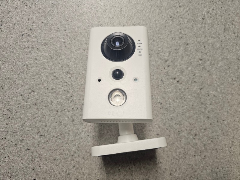 OCO Pro Indoor Camera. OPHWI-16US. WORKS