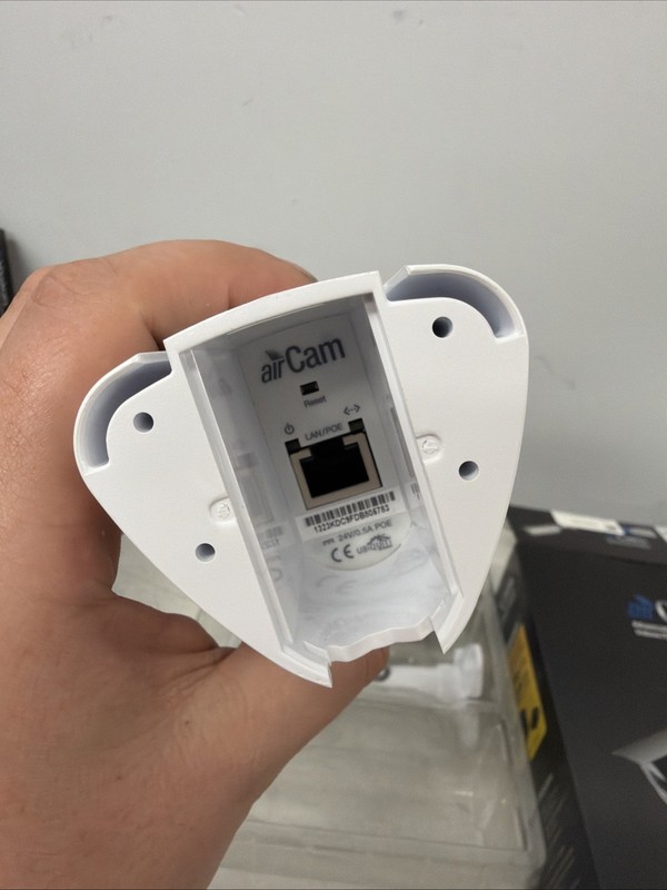 Ubiquiti AirCam Advanced H.264 Megapixel Camera OPEN BOX - USED gallery