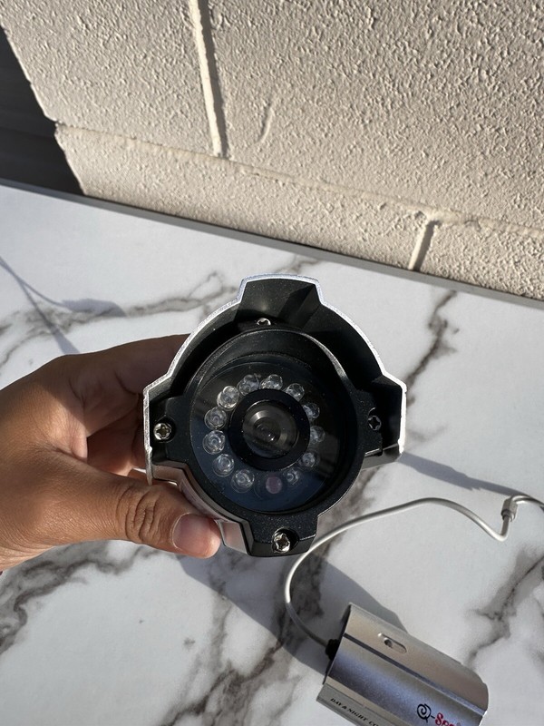 Q-see Day & Night Cameras (2) Model: QD28414W gallery
