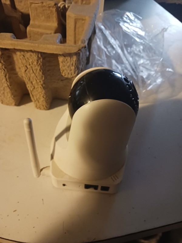 D-Link DCS-5020L Wireless N Day & Night Pan/Tilt Cloud Camera - White gallery