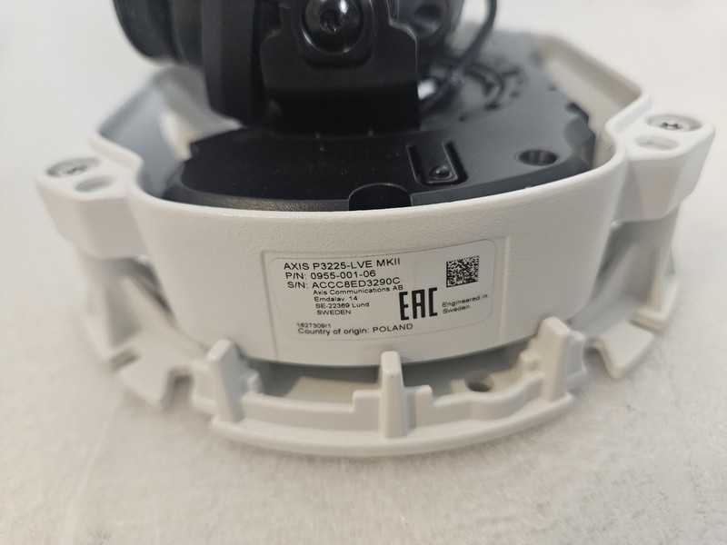 Axis P3225-LVE Mk II Indoor/Outdoor Network Security Camera System Builtin IR gallery