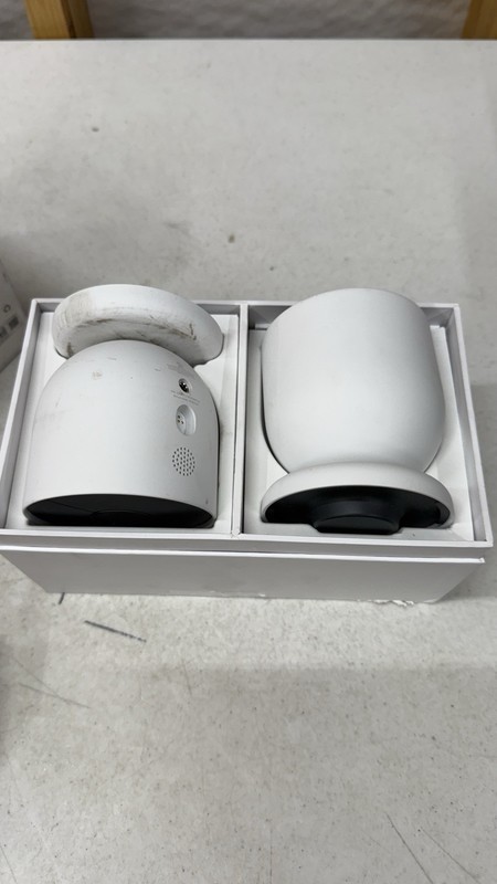 Google Nest Cam 2-Pack Wireless Battery 1080p Night Vision Outdoor/Indoor Camera gallery