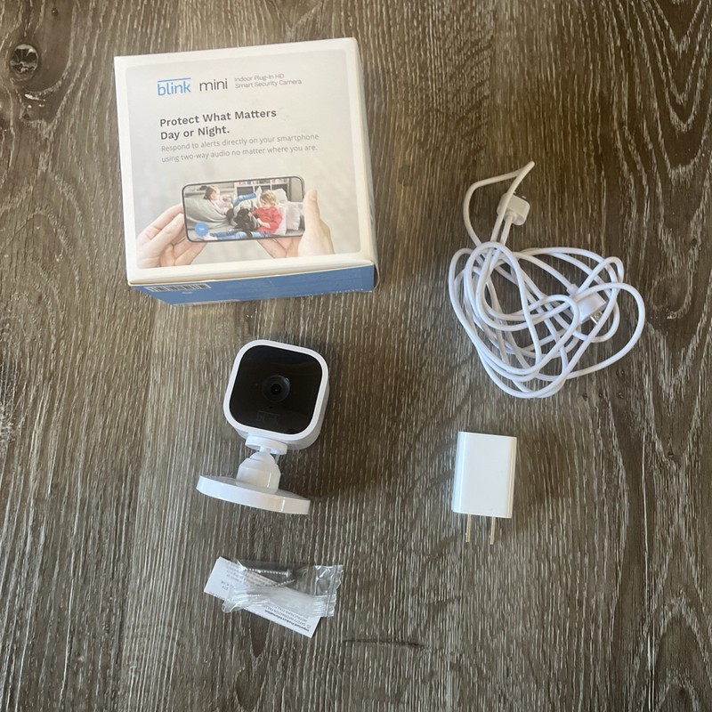 Blink Mini Indoor 1080p Wireless Security Camera - White gallery