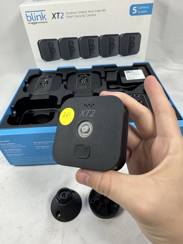Blink XT2 5-Camera Indoor/Outdoor Wi-Fi Surveillance System Black gallery