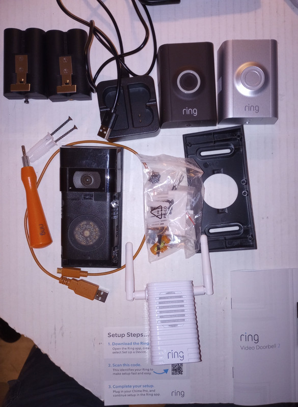 RING Video Doorbell 2 -w/2 batteries Chime/WIFI Extender used/works Org box