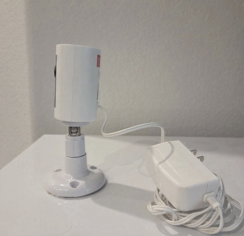 Ring Indoor Cam 5UM4E5 White HD Security Camera With Swivel Stand gallery