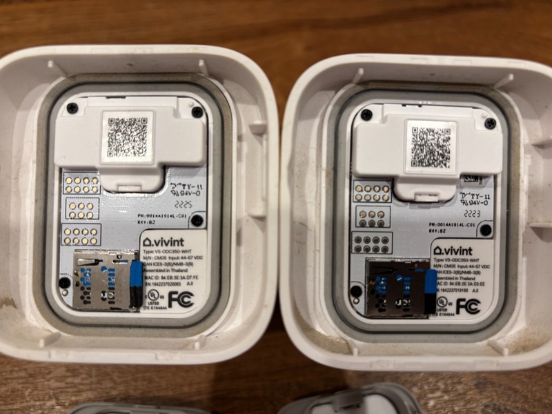 2 Vivint Outdoor Camera Pro Gen 2 VS-ODC350-WHT Cameras - White gallery